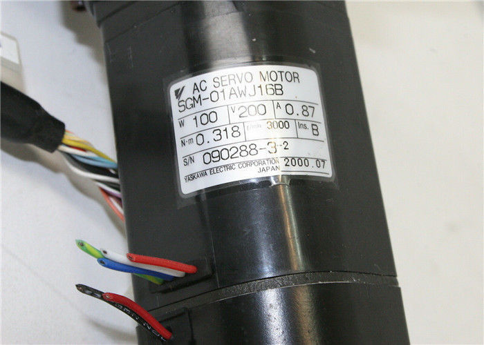 SGM-01AWJ16Bの産業サーボ モーターYaskawaの電気サーボ モーター0.318N.m 100w