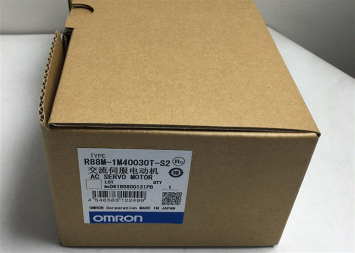 R88M-1M40030T-S2 OMRONの産業サーボ モーター3000 r/min 230 V単一フェーズ