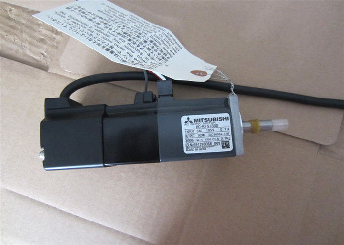日本三菱100W産業AC電動機HC-KFS13BD 3AC 105V 0.7Aのサーボ モーター