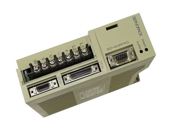 Yasakawa SGDA-A5VP ACサーボ モーターはポジション・コントロールのための0.07 HP 200 Vの電源を運転する