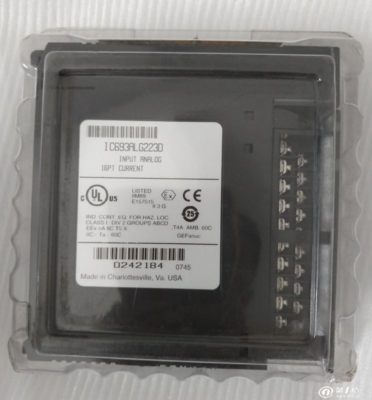 GE IC693CPU351 モジュールにプログラムを入力するための 240K バイト 25 MHz 0°C –60 °C