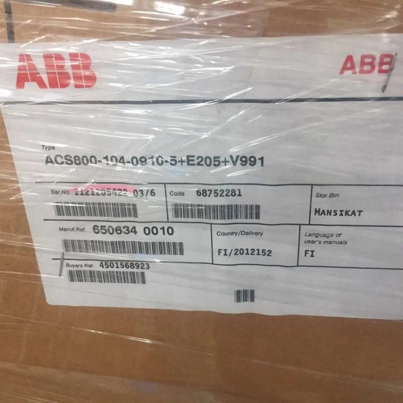 ABB ACS800-04M-0610-7 3相 560 kW 周波数変換器 205 kg 現在の製品