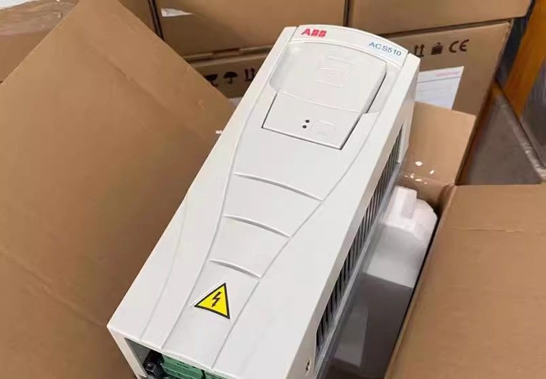 ABB ACS510-01-246A-4 132 kW 170 kV·A 3 段階 50/60HZ AC 380-480V 245A