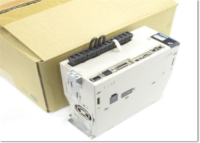 産業用サーボドライバー ヤスカワ SGDH-30AE 3000W 28.4N/M 1000RPM*NIB 新品 オリジナル