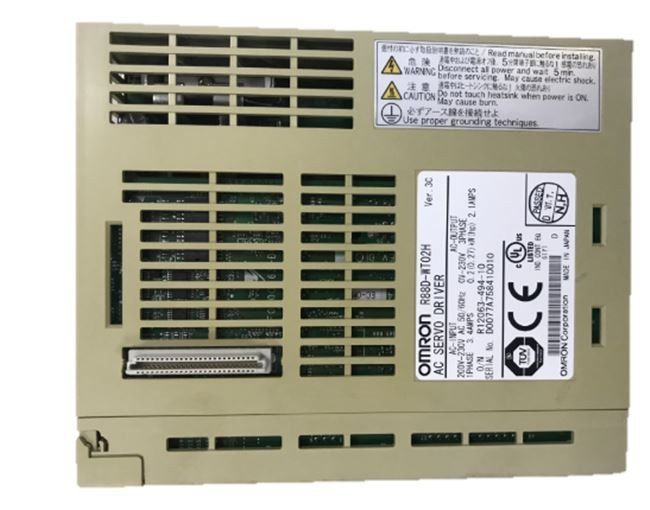 OMRON R88D-KT04L サーボ AC 100 ~ 120VAC 供給 4.6A 120V 負荷 400 W サーボドライバー