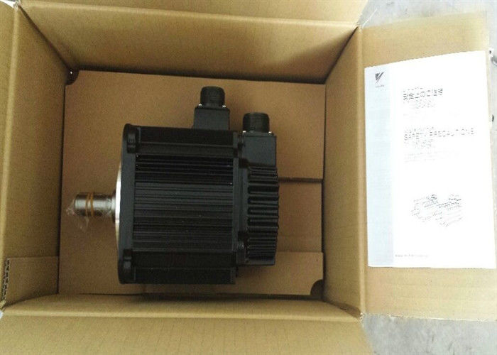 ヤスカワ SGMG-06A2BBB 200V サーボモーター オリジナルボックスで新品