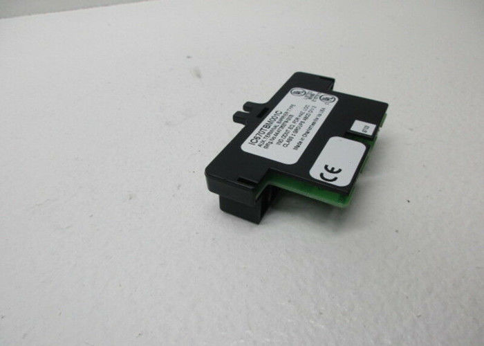 IC670TBM001 Auxiliary Terminal Blockは,GE Fanucが製造する,壁式フィールド制御端末ブロックである.