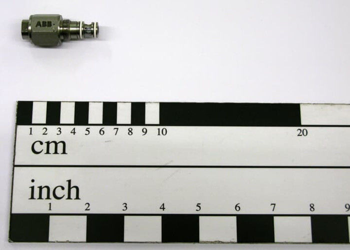 ABB 3HNA012517-001 2/2 VALVE FOR FLUID フランス (FR) 製品純重量は0.066kg
