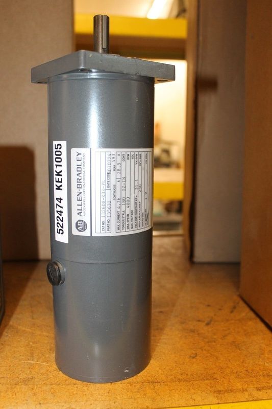 AB 1326DS-K3E-FL トークプラスシリーズ 1391-DES AC サーボドライブ用のサーボモーター
